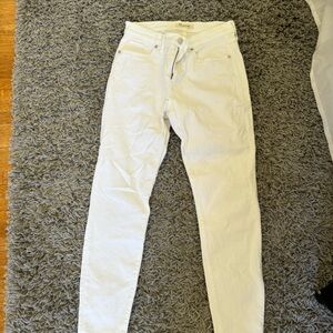 Madewell - White 9” High Rise Skinny